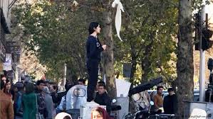 دختران خیابان انقلاب-1