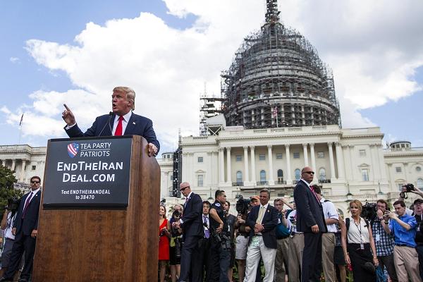 104531650-GettyImages-487454470-Trump-Iran.600x400