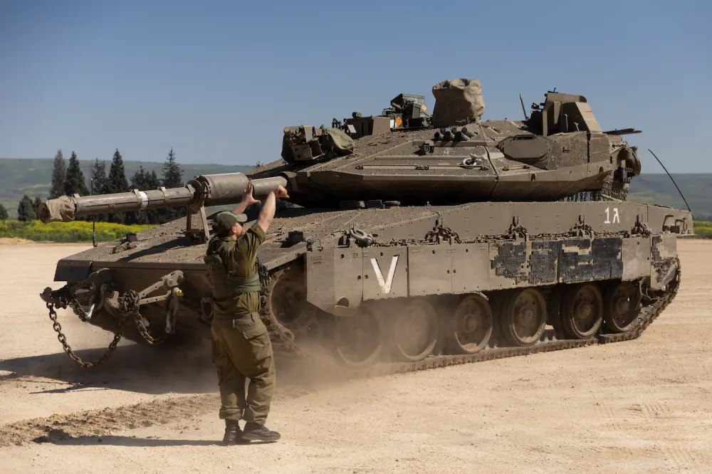 تانک اسرائیلی در نزدیکی جنوب لبنان. ۱۴ اسفند ۱۴۰۴.

عکس از Amir Levy/Getty Images