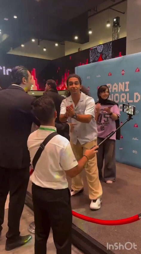 نیما تکیدو، در ایران مال. جمعه ۲ مرداد ۱۴۰۵

(تصویر از شبکه‌های اجتماعی، افزودهٔ اندیشهٔ نو)