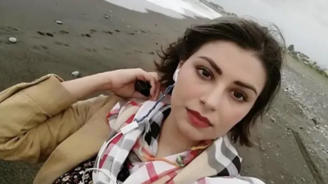 ویدا ربانی، روزنامه‌نگار و فعال سیاسی که مورد اعمال خشونت همسرش واقع شده است.
