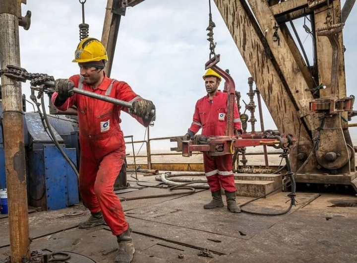 oil gas workers