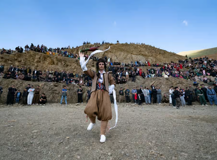 جشن نوروز در روستای هشمیز، یکی از روستاهای استان کردستان. آوریل ۲۰۲۳ (نوروز ۱۴۰۲). منبع: shutterstock