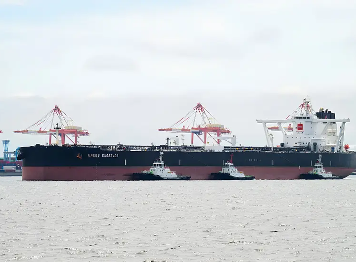 oil tanker